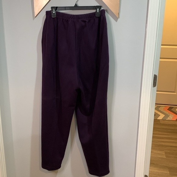 Dress barn matching sweater set with pants in plum size 18/20 top size 22/24 - Picture 4 of 9